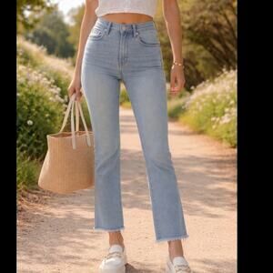 MOTHER The Insider Crop Jeans Women's Light Wash Frayed  Raw Hem Size 26